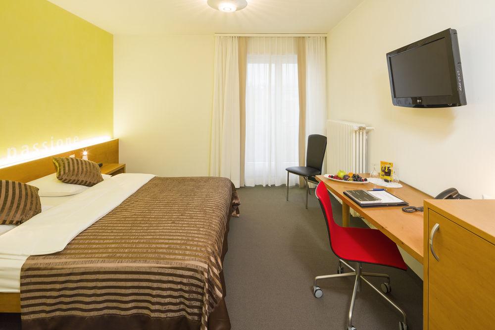 Sommerau-Ticino Swiss Quality Hotel Dietikon Exteriör bild