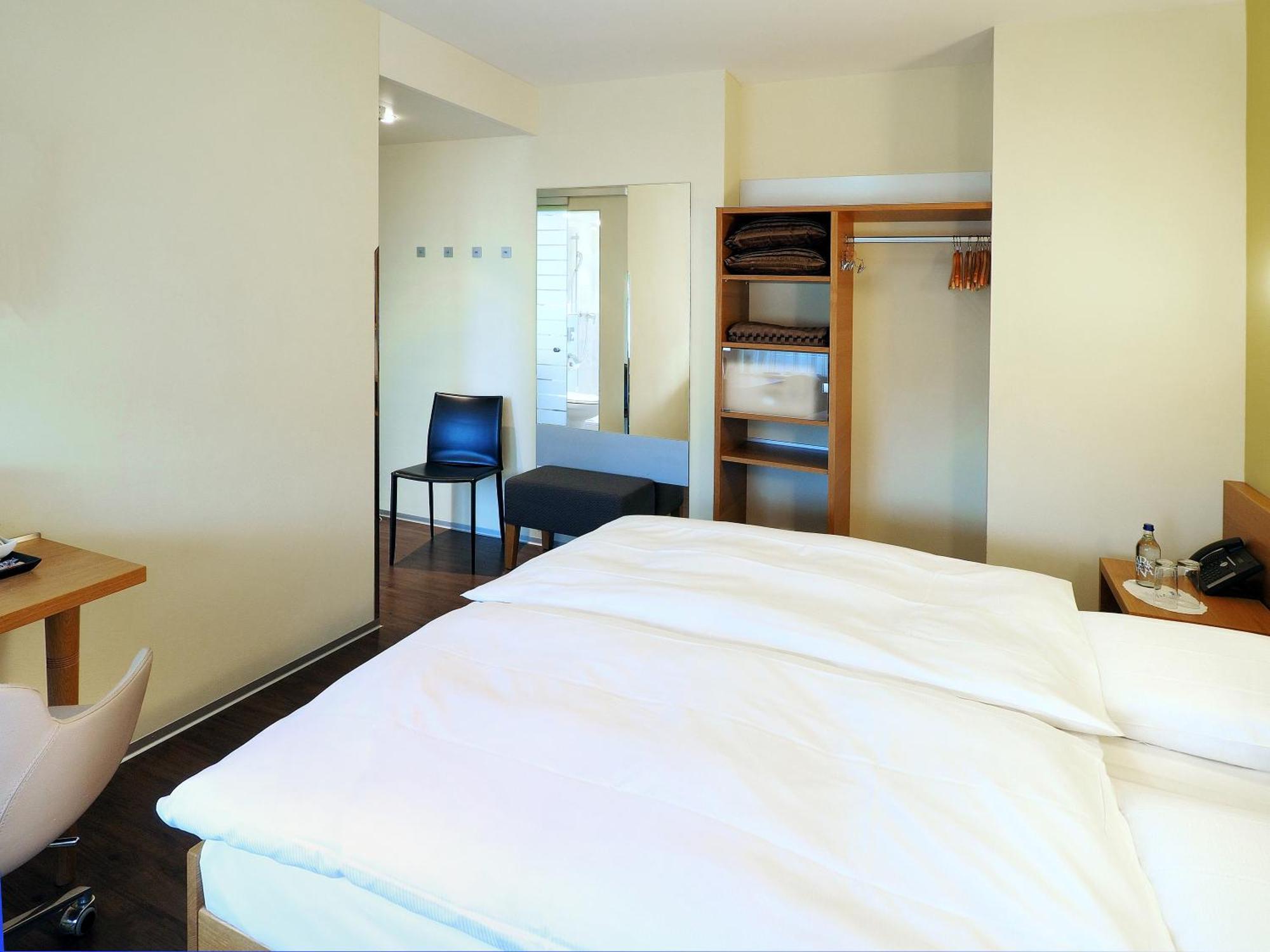 Sommerau-Ticino Swiss Quality Hotel Dietikon Exteriör bild