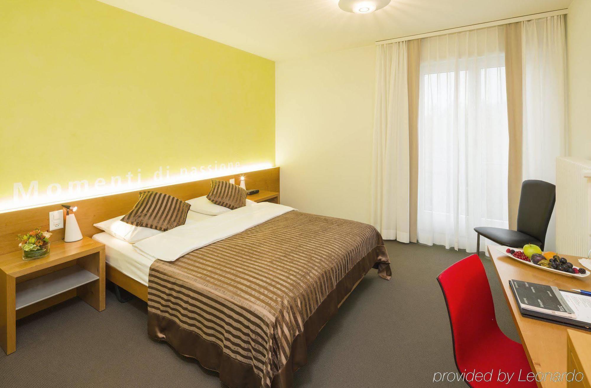 Sommerau-Ticino Swiss Quality Hotel Dietikon Rum bild